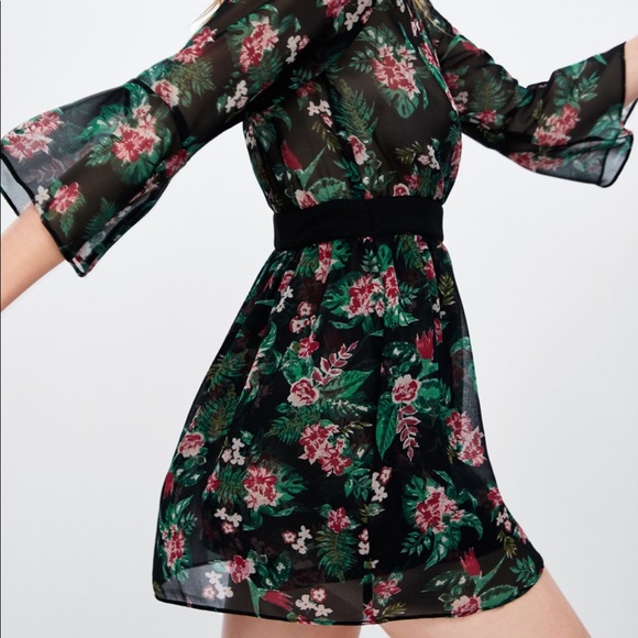 Zara Mini Jumpsuit - Picture 2 of 3